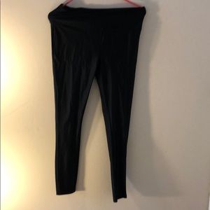High-waisted leggings